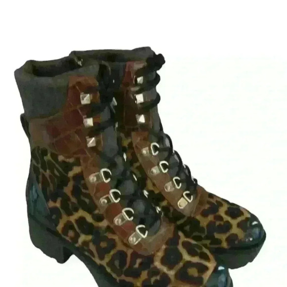 ❤️🔥Michael Kors Khloe Lace Up boot - Picture 5 of 6